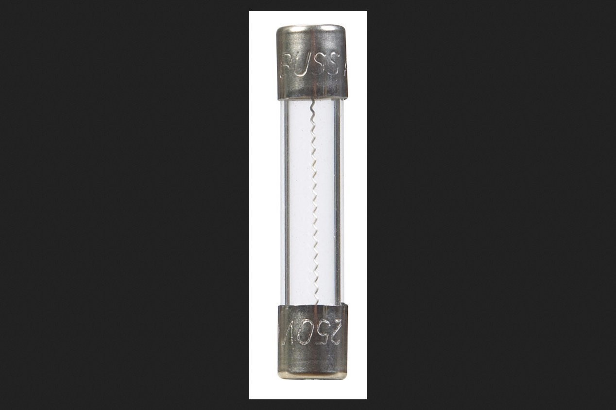 COOPER BUSSMANN BK/AGC-8-R FUSE, CARTRIDGE, 8A, 6.3X32MM, FAST ACT (5 pieces)