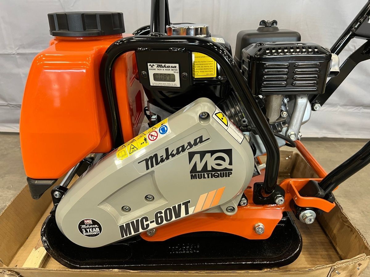 MIKASA MVC60VTHW 4.0 HP Forward Plate Ground Compactor 2,315 LBF 10.3 vpm*