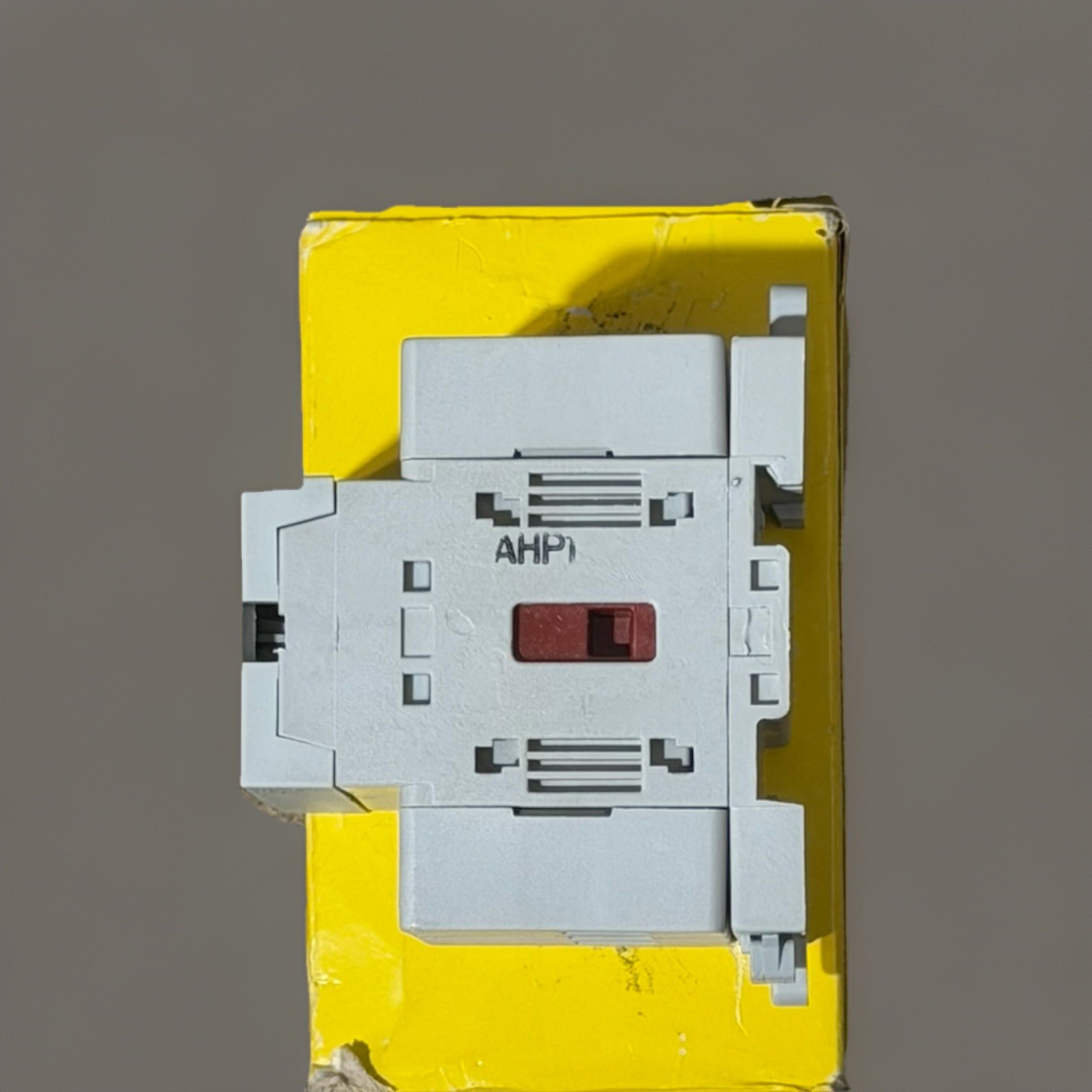 Hubbell HBLDS3RS Unfused Switch-Disconnector 3-Pole 30A 600VAC