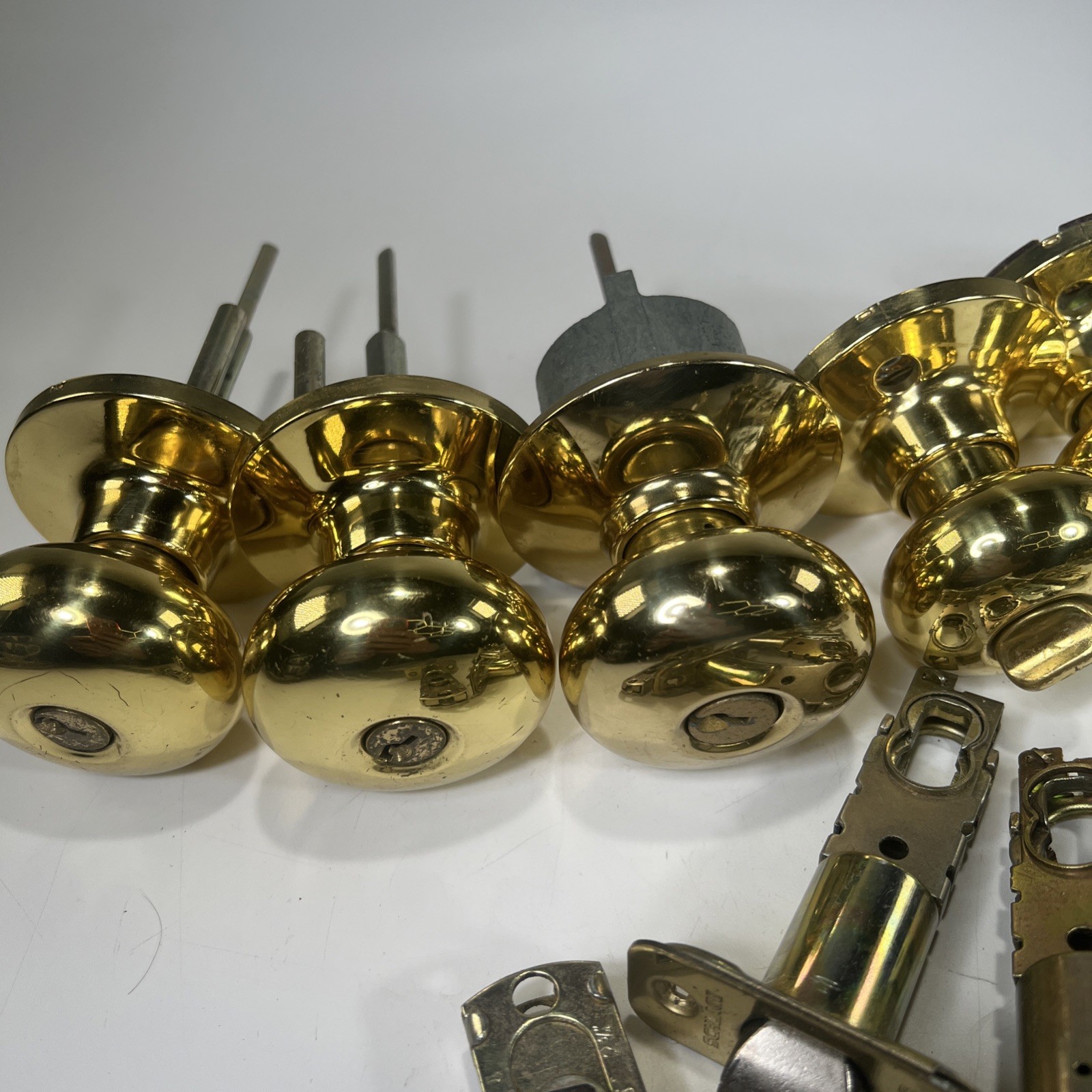 Schlage Brass Doorknobs Interior Locking Latches Door Jam Lot Of 10 NO KEYS