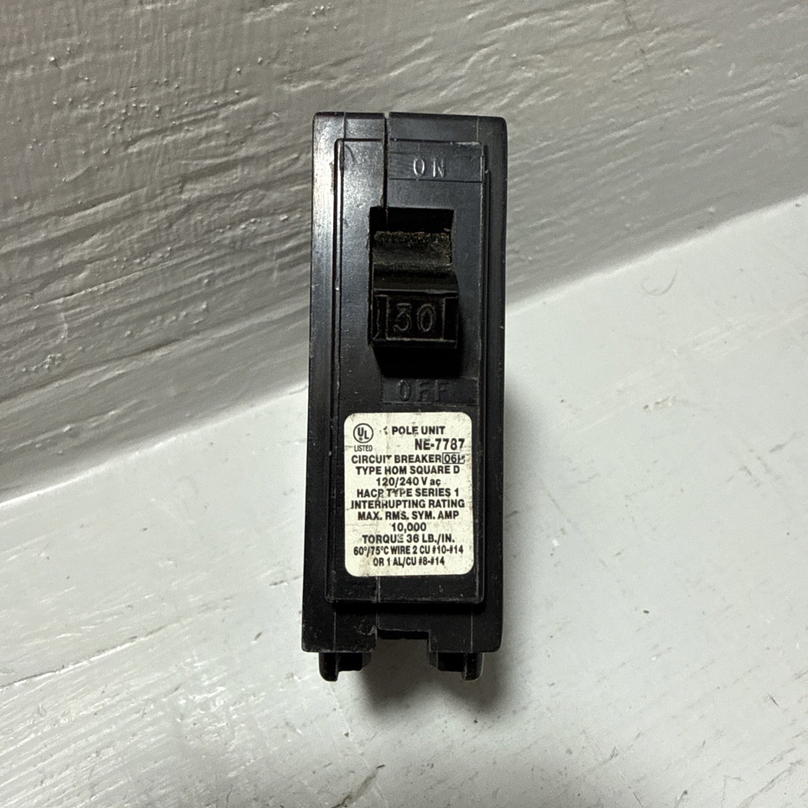 NEW Square D HOM130 1P 30A Breaker 30 Amp Snap H0M130 Single Pole 120/240V NNB