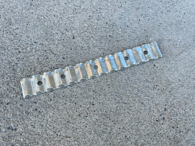 Sandbaggy Corrugated Brick Wall Tie – 22 Gauge Steel (7/8″ x 6-9/16″)