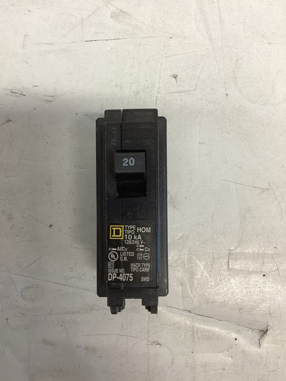 SQUARE D Hom120 Single Pole Breaker H-125
