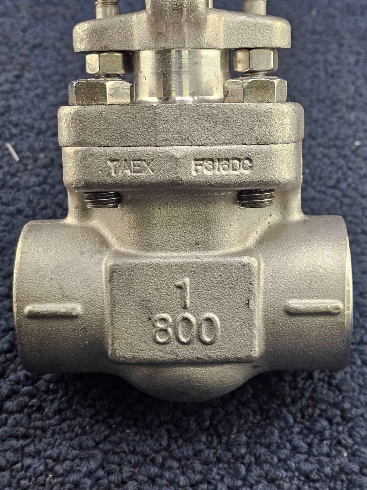 Smith CL-800: 1″ FNPT x 1″ Socket Weld Forged Carbon Steel Wedge Gate Valve