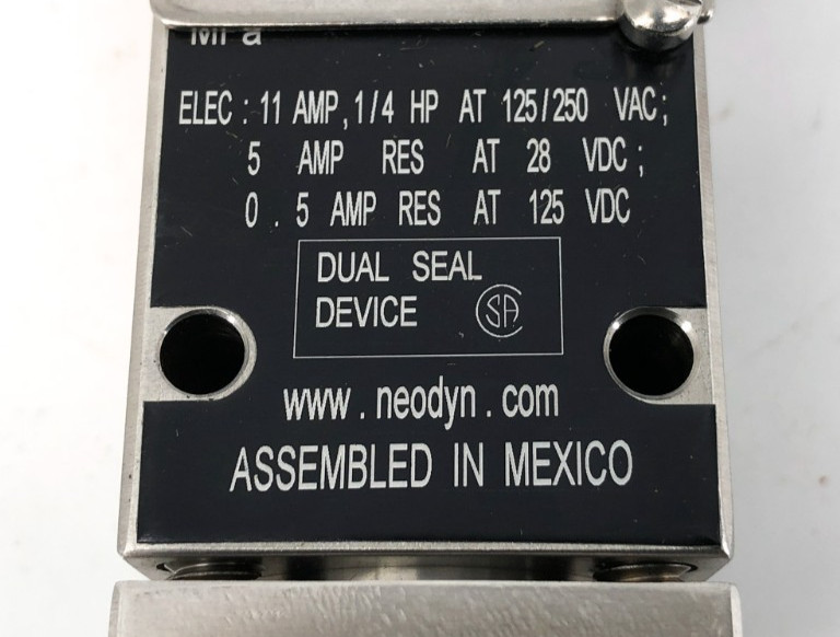 New ITT 122P88CC6540 Adjustable Pressure Switch 700-1500psig 11A – No Box