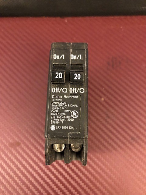 CUTLER HAMMER EATON BD2020 Tandem 20 amp Circuit Breaker Type BR