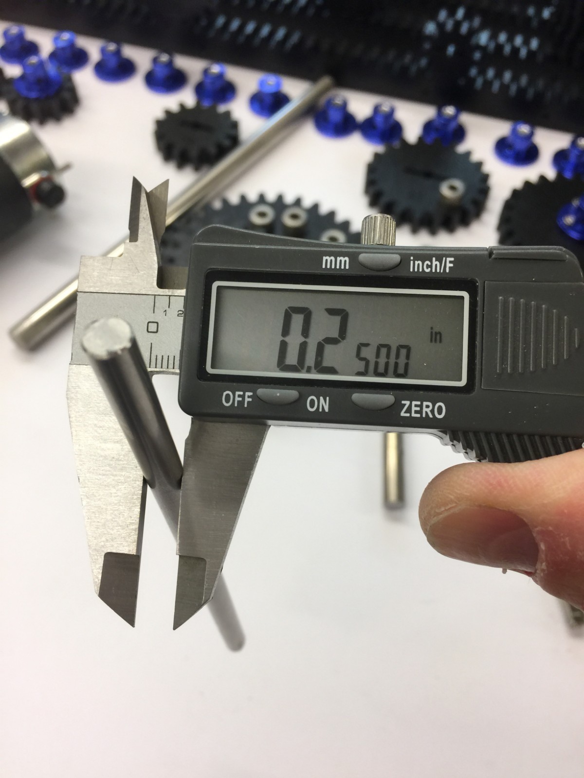 DIY MAKER SPUR GEARS FROM BOSTON MA.1/4″ BORE 8 PITCH, HUBS, SHAFT, GEAR RACK