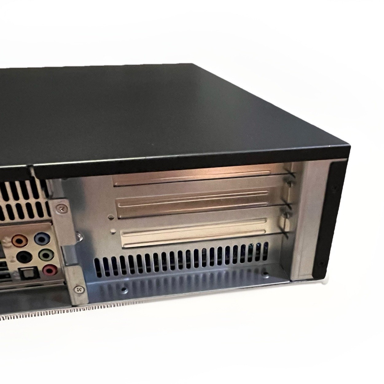 NEW Digium Switchvox 2AS31000LF-E VoIP PBX Appliance Business Phone System