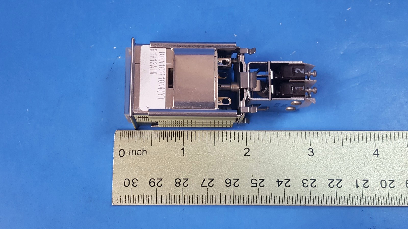 Indicating Switch, EATON, DPDT, 10EA1C1F10N4(Y)R1V12AIR, w/microswitch