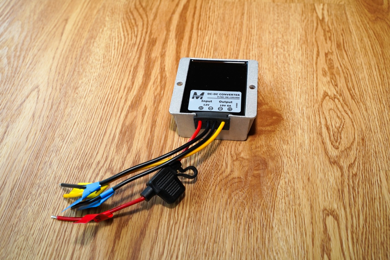 DC 12V Step Up to DC 19V 6A 114W Boost Converter Waterproof Voltage Regulator