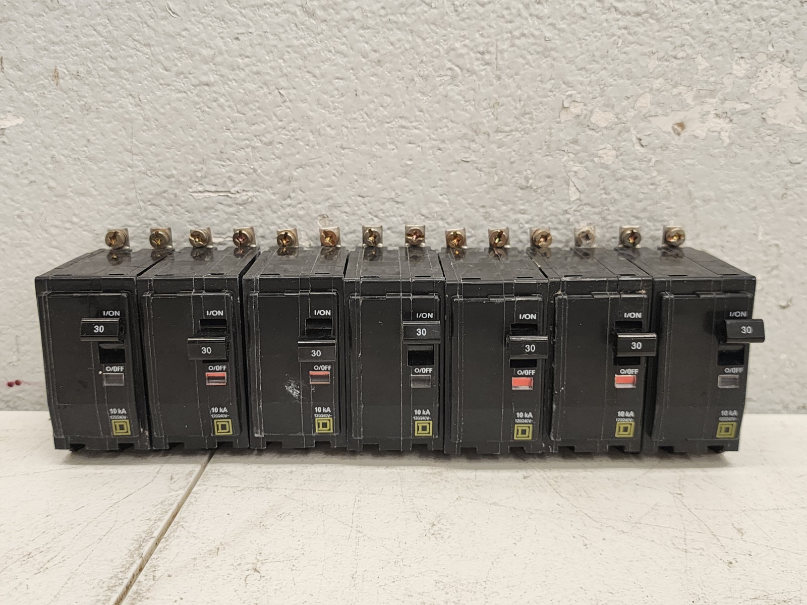 (7) Square D QO230 2-Pole 30 Amp 120/240V Plug-In Breaker Yellow D Trip Window