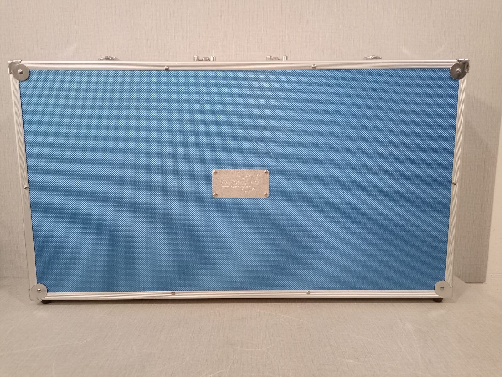 AARONIA AG SPECTRAN HF-6085 Spectrum Analyzer Need Battery