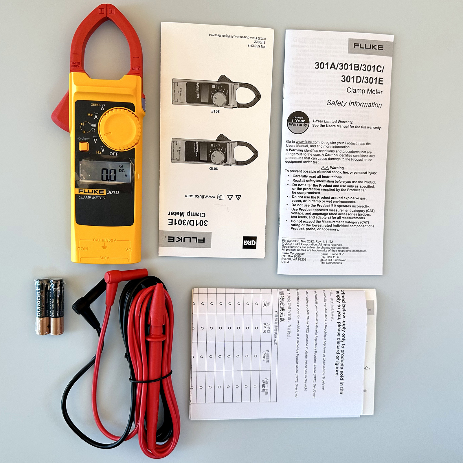 Fluke 301D AC/DC Clamp Meter 600A 600V Voltage Current Frequency Backlight