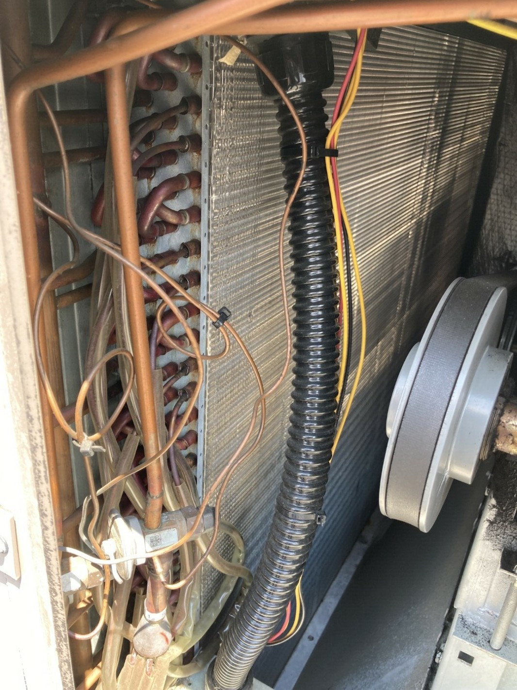 York 12.5 Ton Rooftop AC 208/230-3-60V R410A, ZF150C00N2AAA7A