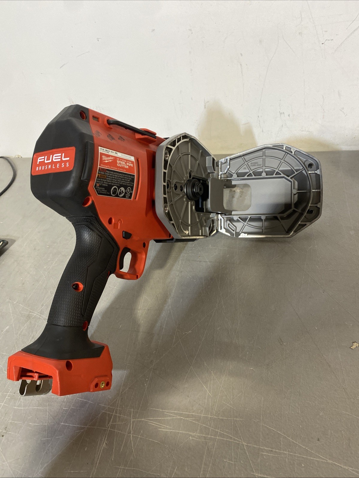 Milwaukee 3469-20 M18 FUEL 1/2”-1” Steel Pipe Cutter