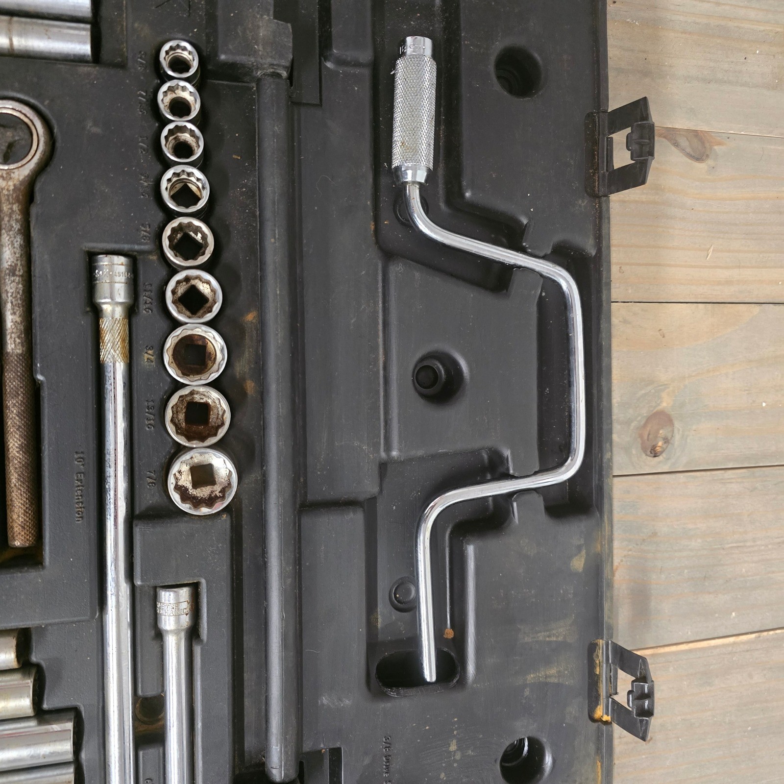 SK-Tools Socket Set 3/8 Inch Drive Silver – 24 Piece SAE + Metric with case.