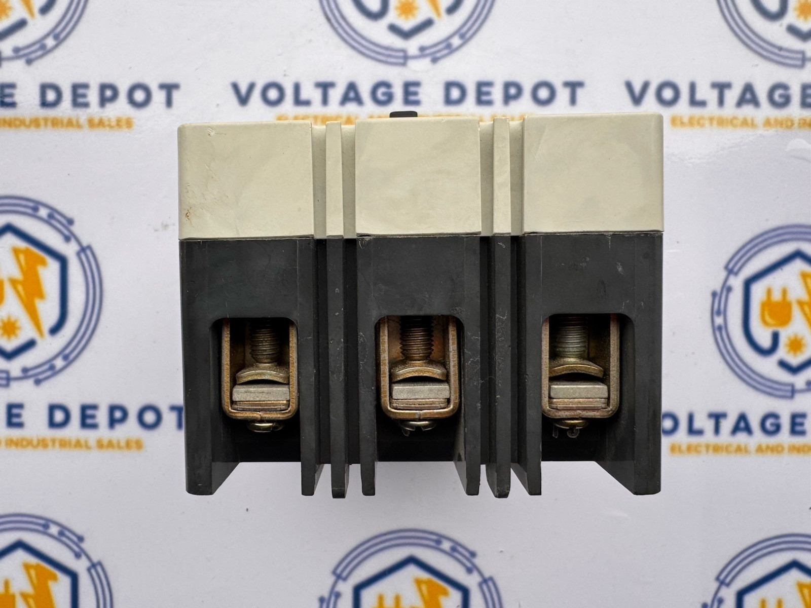 EATON EHD3015 15A 480V 14kA 3P CIRCUIT BREAKER – 6mo Warranty