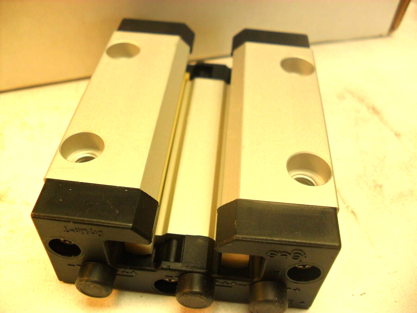 DryLin T (+49) 022 03-96 49-145 – Igus DryLin T Linear Guide System NEW