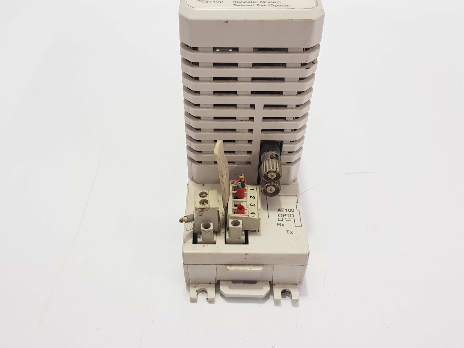 ABB TC514V2 TWISTED PAIR/OPTICAL REPEATER MODEM 3BSE013281R1