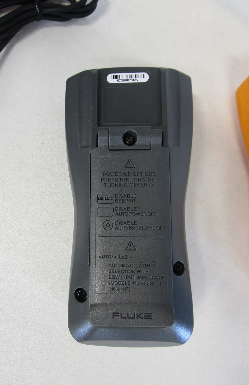 Fluke 115 True RMS Digital Multimeter with Leads
