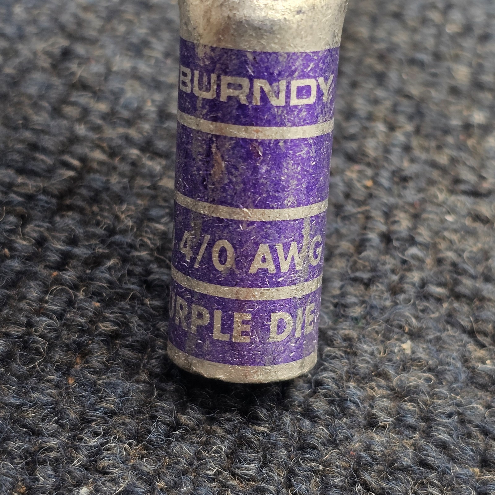 Burndy YA28: One-Hole Compression Lug, N200 4/0 AWG CU, Purple Die 15
