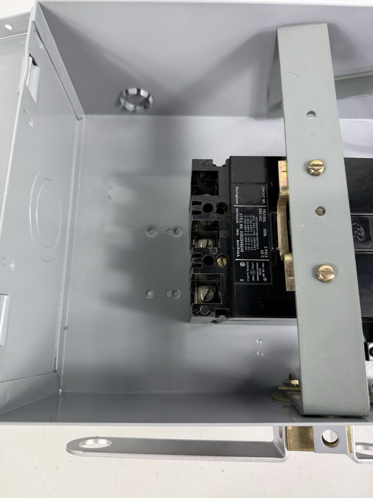 WESTINGHOUSE ITAP 2528D30G01 100A CIRCUIT BREAKER BUSWAY IBP-FB 100 AMP 600V 4W.