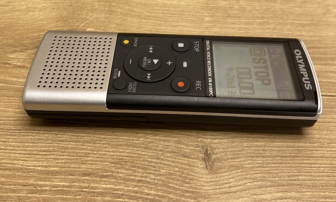 Olympus VN-8100PC Digital Voice Recorder Black/Silver Tested Works