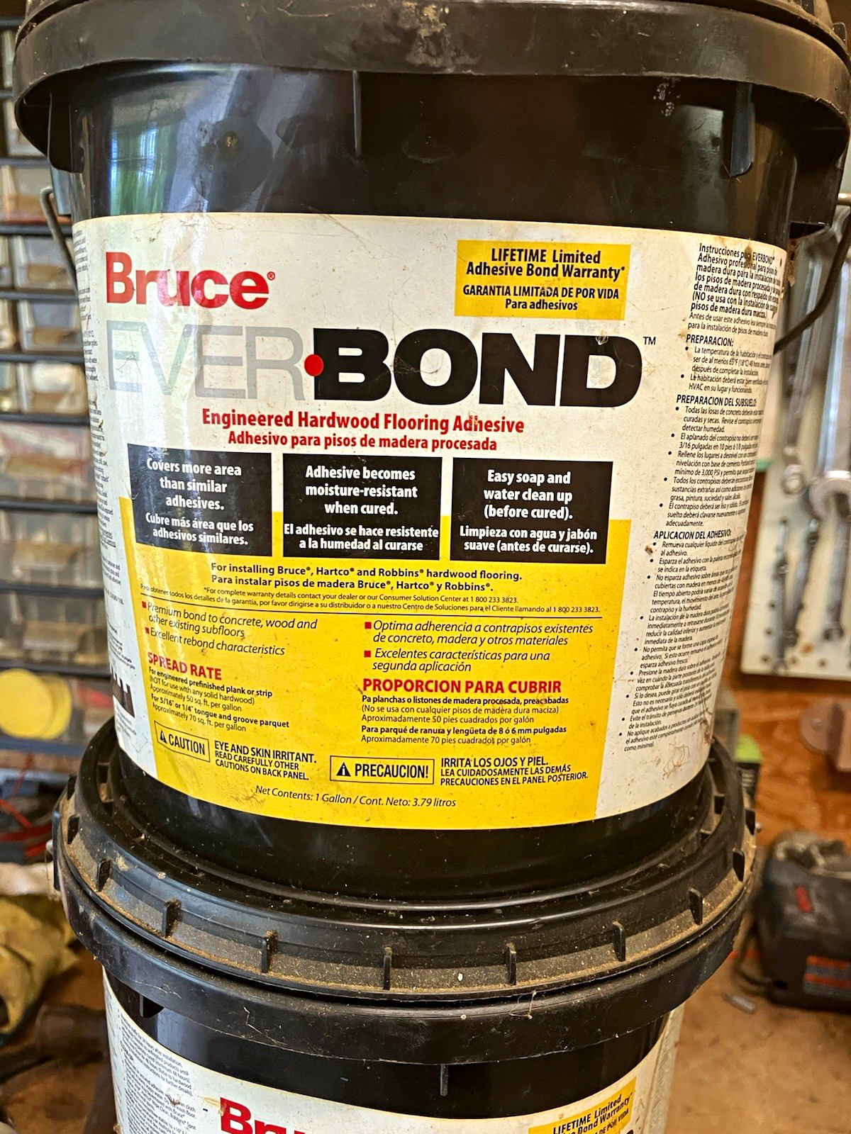 Bruce EverBond Engineered Hardwood Flooring Adhesive, 1 Gallon