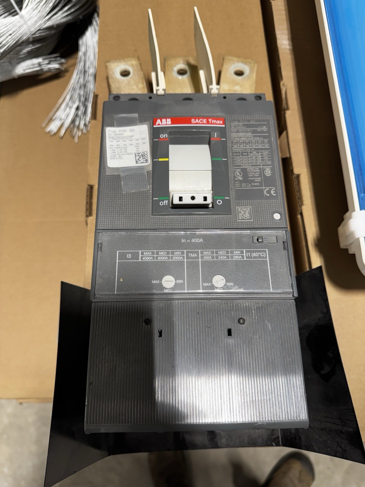 ABB SACE Tmax XT5N 400 3-Pole 400A Molded Case Breaker XT5NU340ABFN000XXX