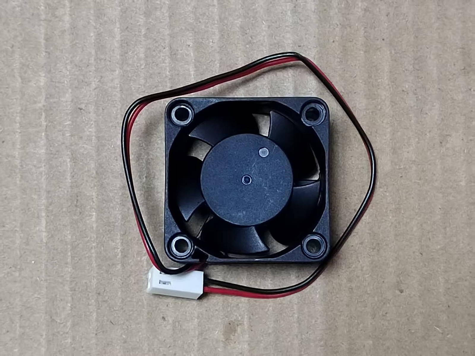 1 PCS JAMICON Fan KF0420S5H-R DC 5V 1.3W 4CM 4020 40*40*20MM 2 Pin