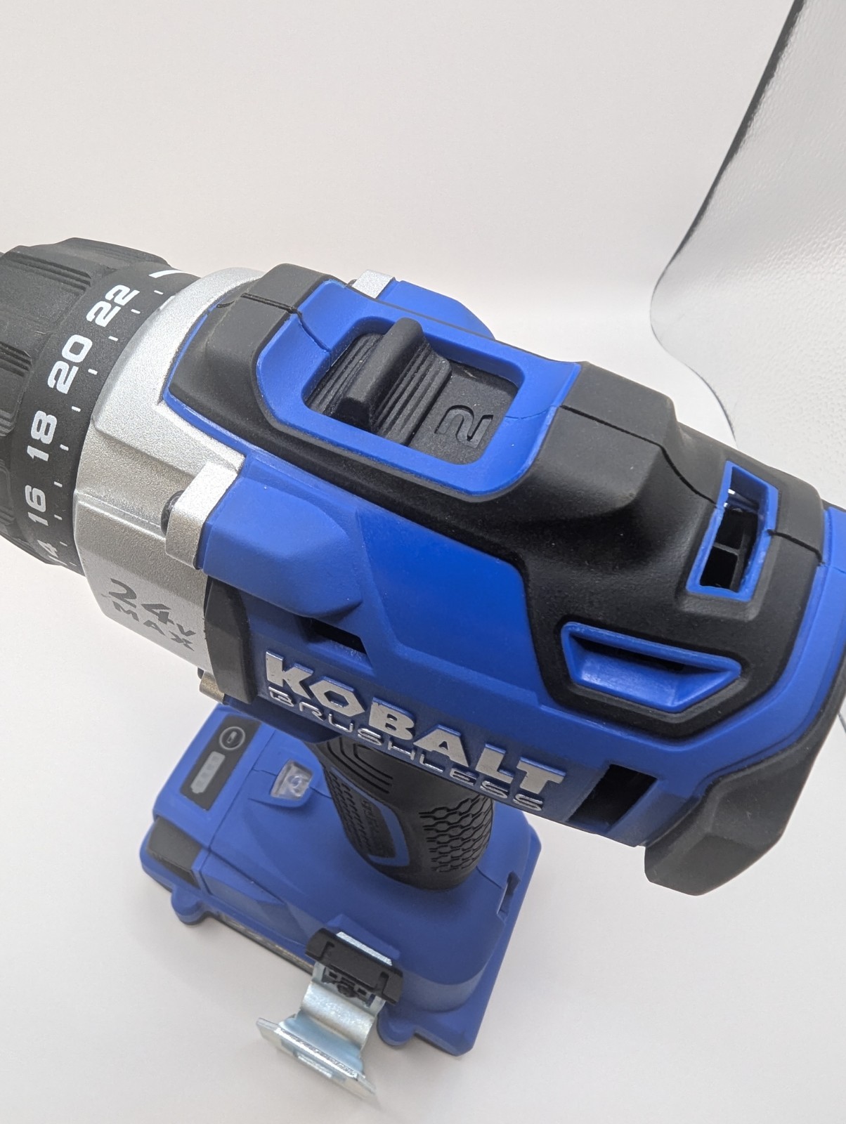 Kobalt 24V Max Brushless Drill Driver with Battery/Charger/Soft Bag and Bit Set