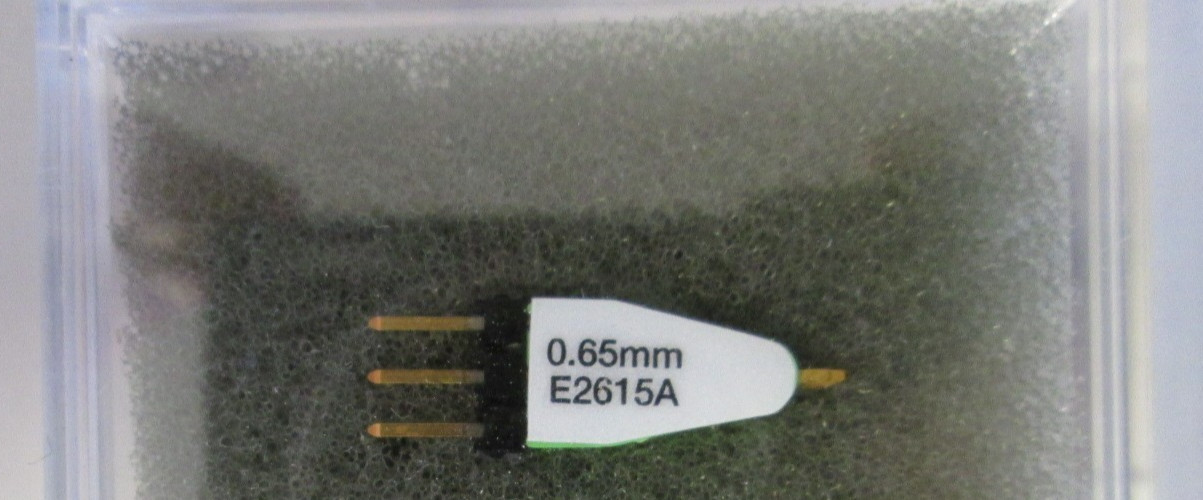 IC probe for TQFP, PQFP 0.65 mm pitch package. HP E2615A Wedge Probe Adapter NEW