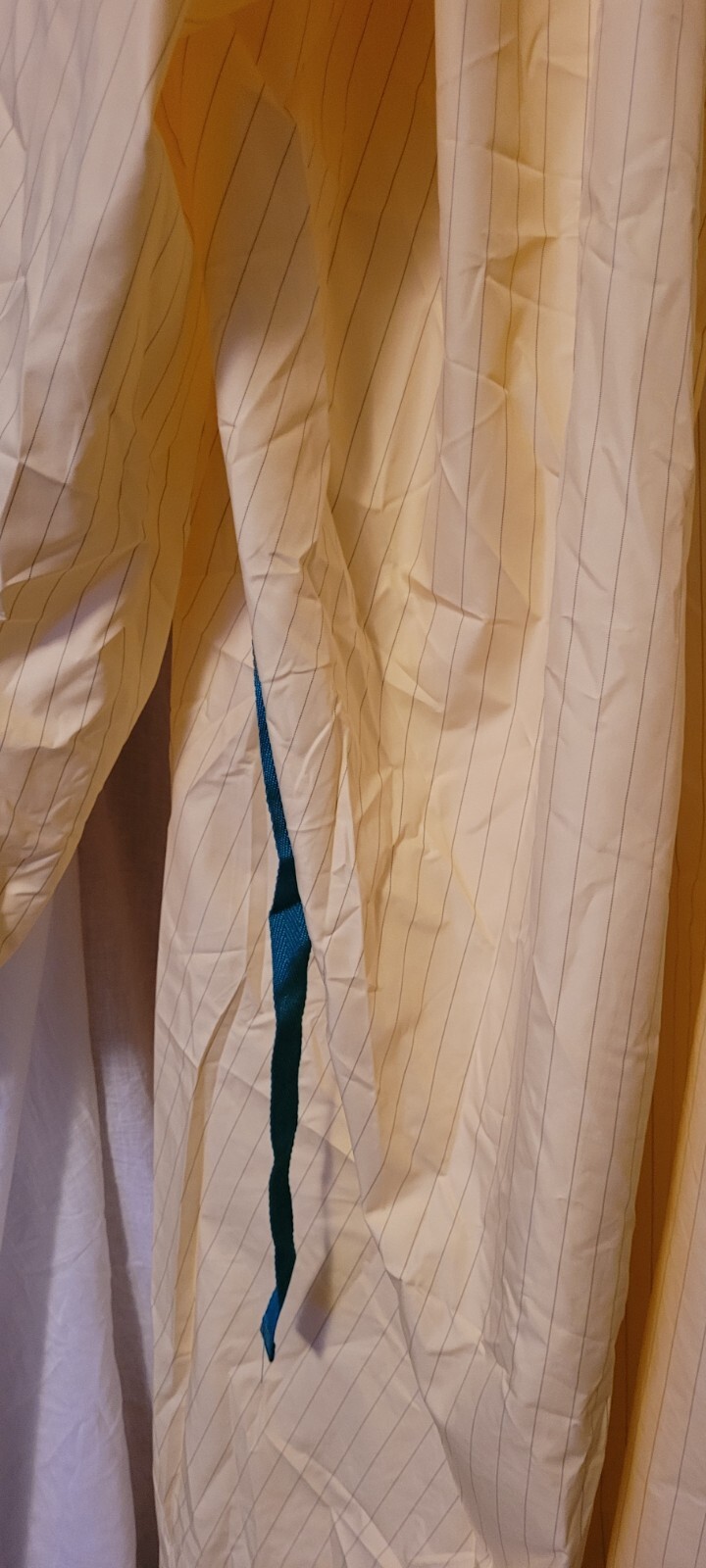 New Folded Surgical Gown Light Yellow Dark Pinstripe Healthcare Nonporous Fecal