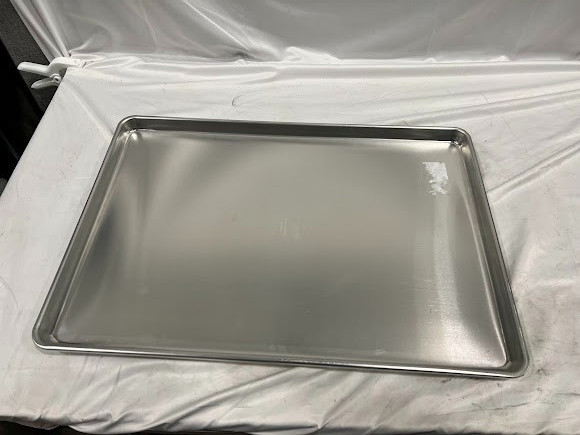 Vollrath N5300 Wear-Ever Full Size 14 Gauge 18″ x 26″ Wire in Rim Aluminum Pan