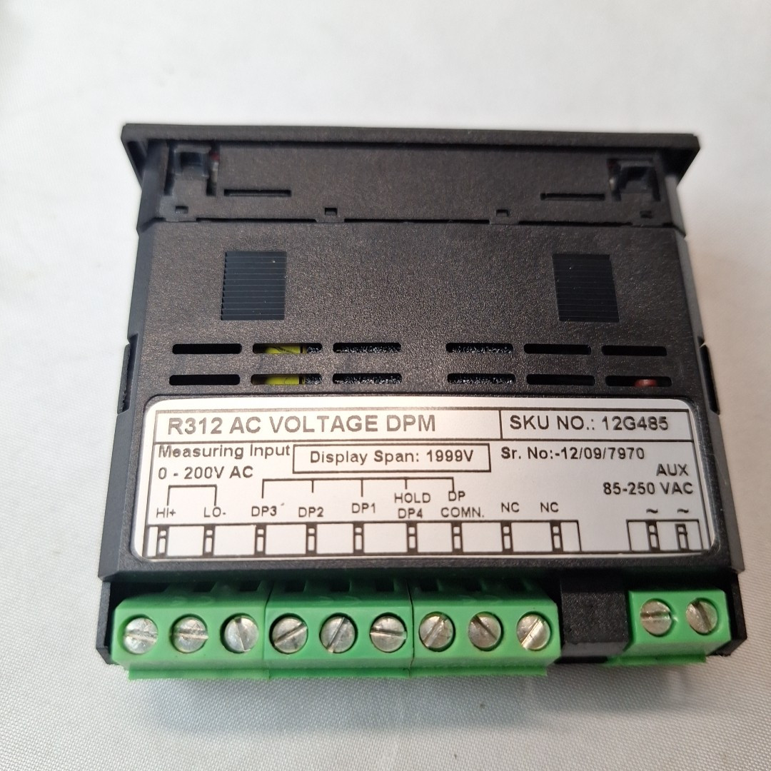 Value Collection 12G485 LCD 1999 Display Span 200V Digital Panel Meter