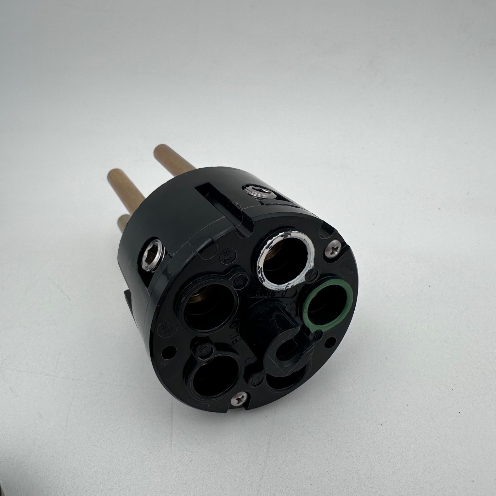 HBL560P9W Industrial Grade, Male, Plug, 60A 3-Phase Wye 120/208V AC, 4- Pole 5-W