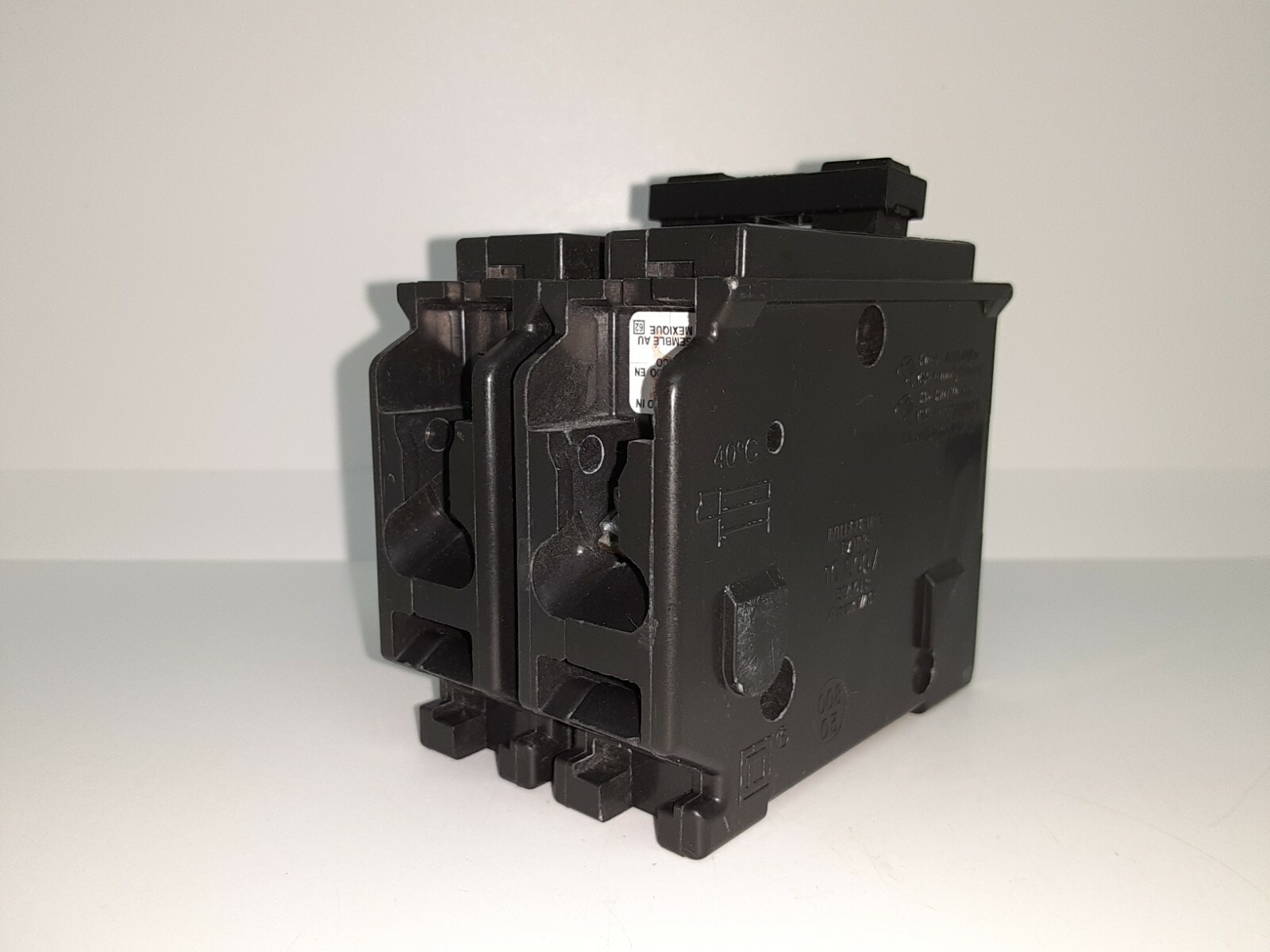 SQUARE D HOM230 30 AMP 2 POLE 240 VOLT CIRCUIT BREAKER TYPE HOM