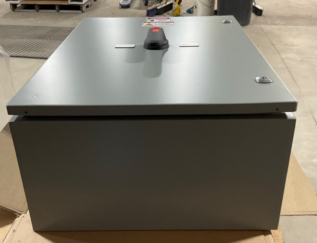 NEW EXCO MTS-400A-OT-N3R MANUAL TRANSFER SWITCH 400A 3P4W 600V 2x SOURCE 1x LOAD