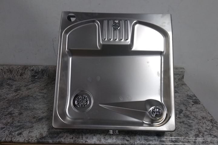 Elkay VRCGRN8WS 115VAC Wall Surface Mount Indoor Refrigerated Drinking Fountain