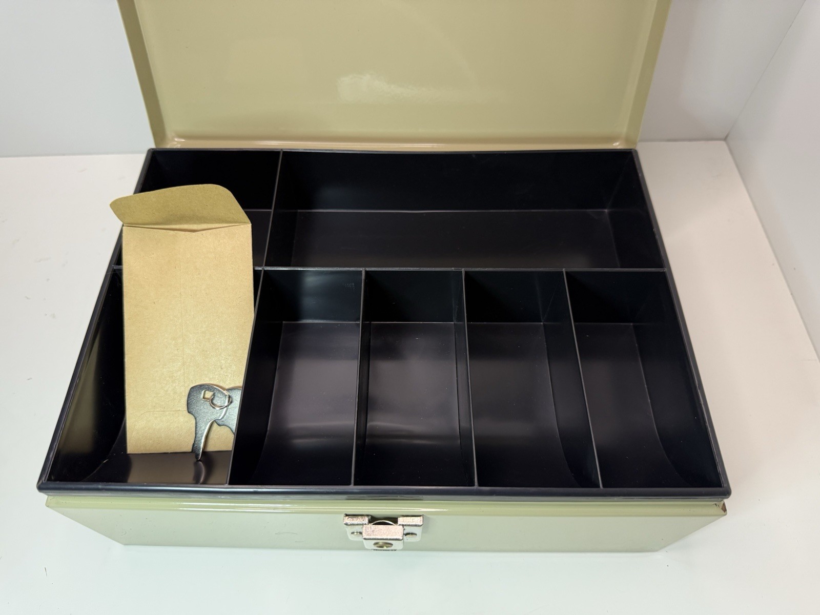 NEW Steel Cash Box w/ Lock & 2 Keys – Money Safe Coin Tray Organizer