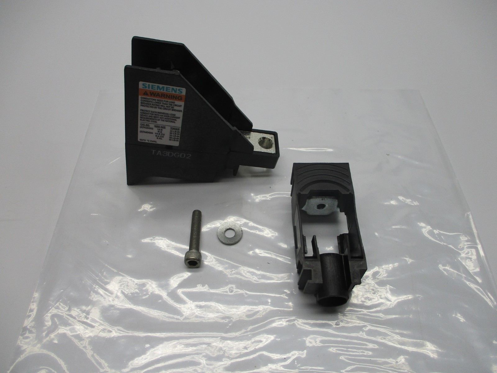 SIEMENS 3TA3DG02 BARREL LUG NSMP