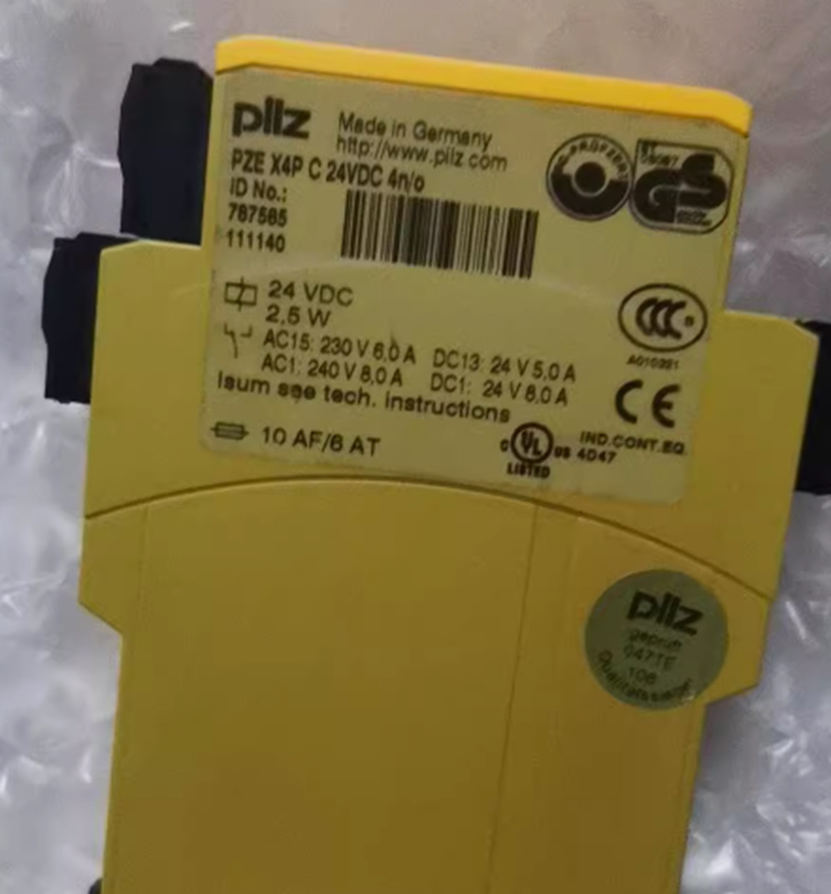 NEW PILZ PZE X4P C 787585 Safety Relay 24VDC 4n/o