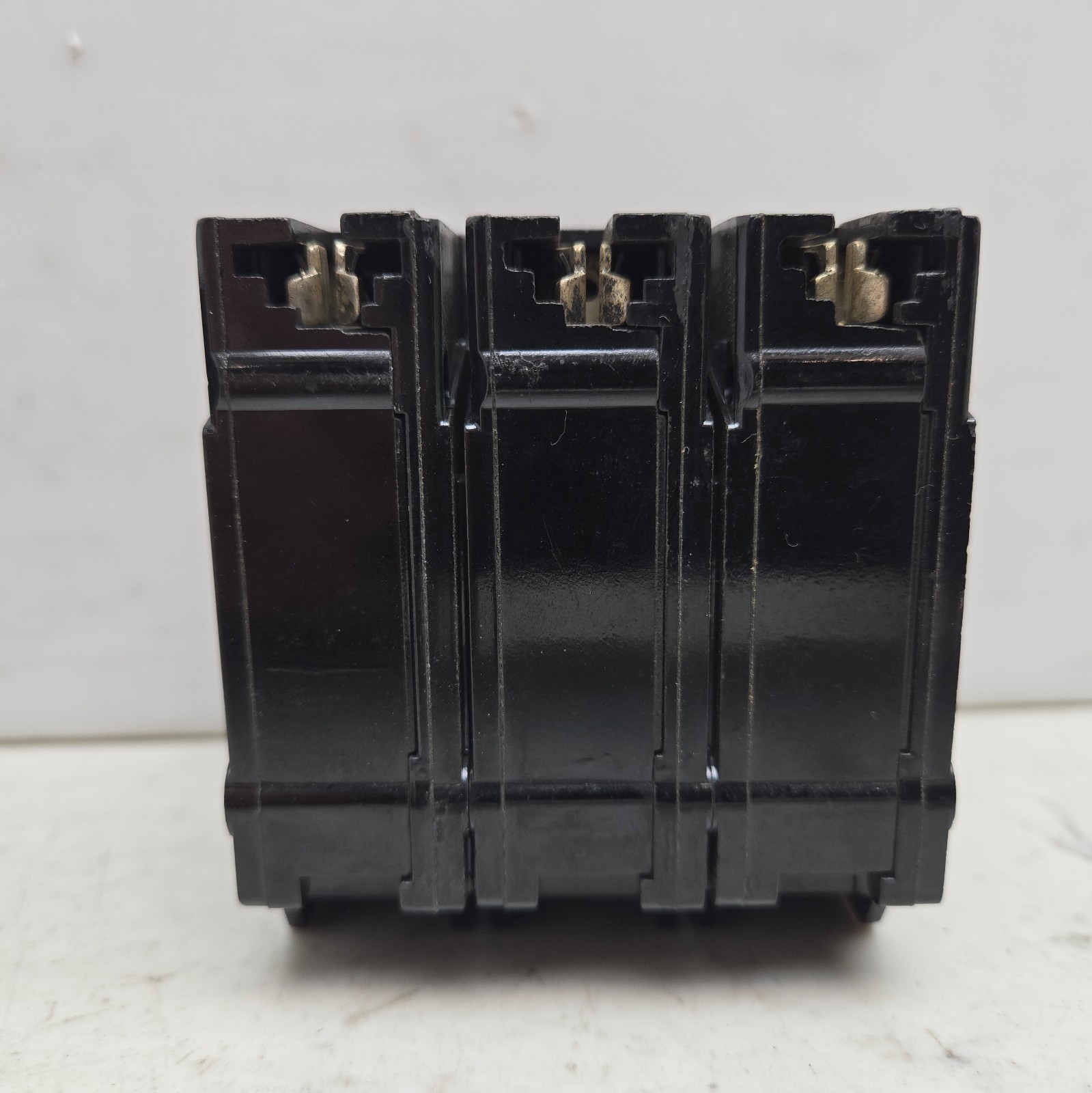 Mixed Lot of 3 Pole Circuit Breakers 100A 60A 30A Square D Ge See Pictures