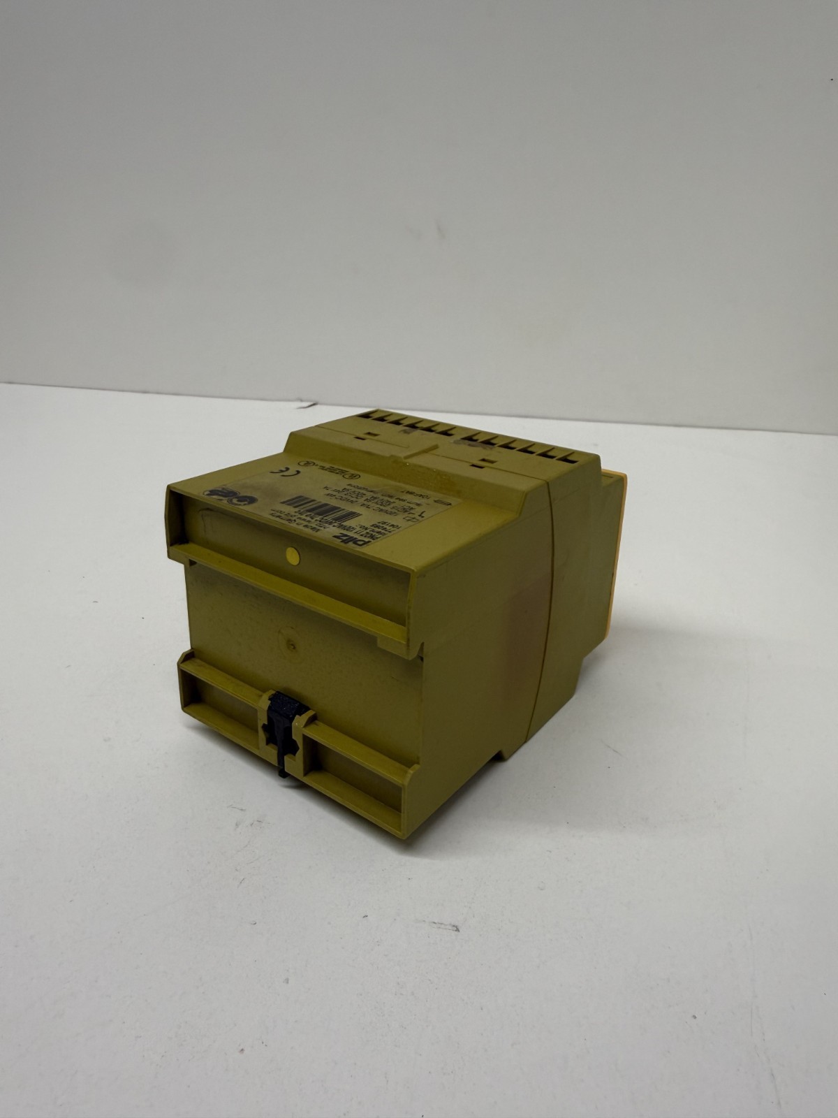 Pilz PN0Z-11-120VAC-24VDC-7n/0-1n/c Safety Relay PNOZ-11-120VAC-24VDC-7N