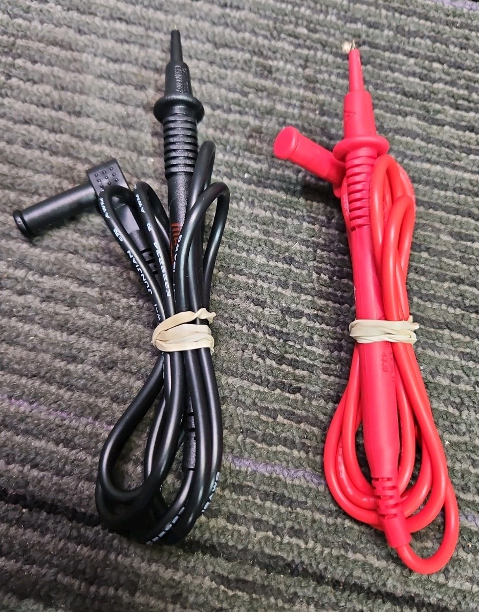 Milwaukee Tools 2237-20 CAT III 600V Clamp Meter with Leads