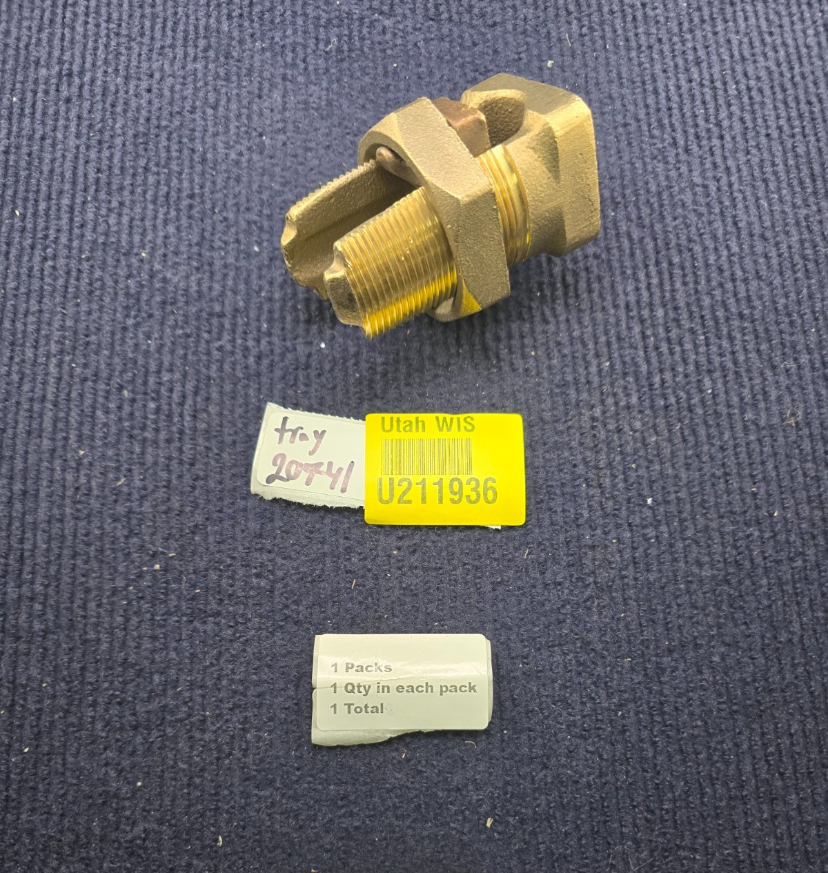 Burndy KS39 Servit Copper Split-Bolt Connector Run 750kcmil Tap 4/0 AWG Stranded
