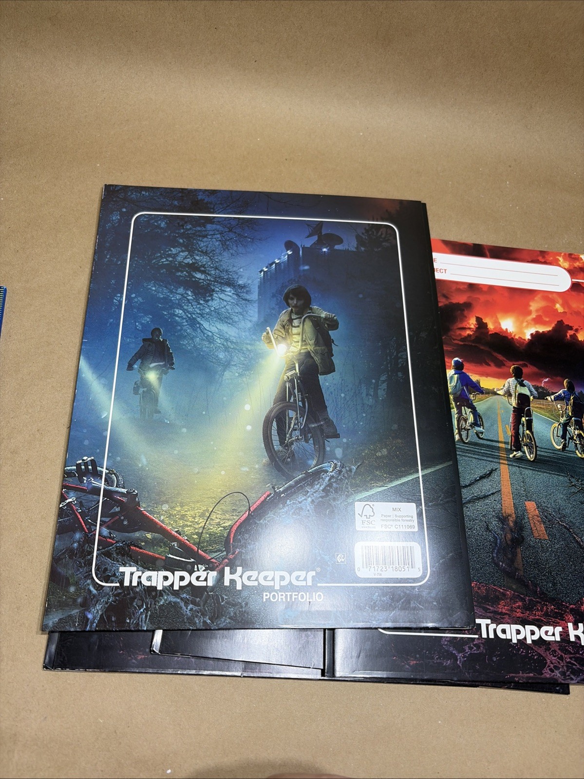 Mead Trapper Keeper STRANGER THINGS Pocket & Prong Paper Folder Lot of 4 12”