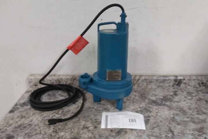 Barnes SE52 0.5 HP 1750 RPM 240V 2 In Discharge Submersible Sewage Ejector Pump