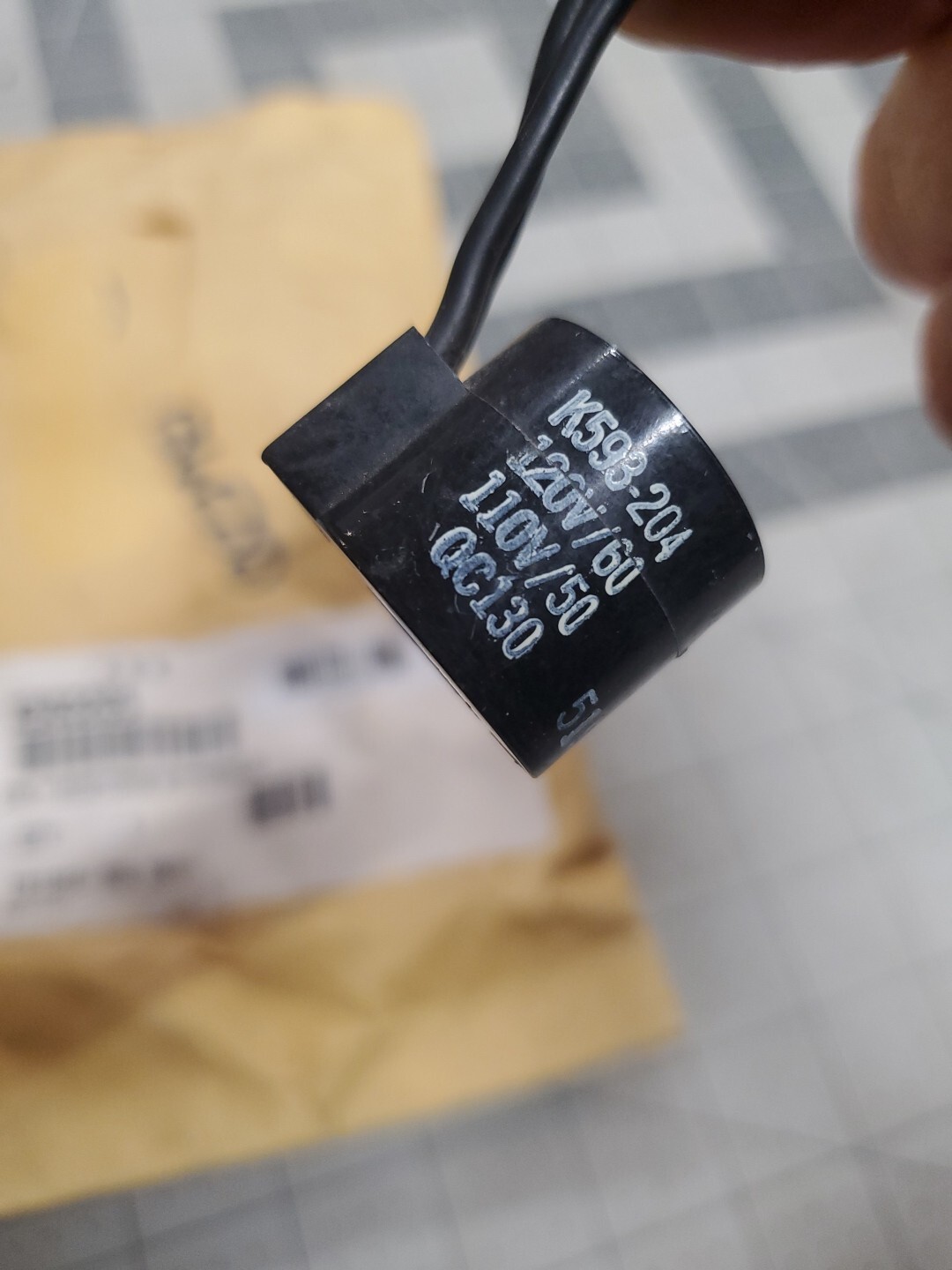 PARKER K593-204 K593205 5195 120V NEW