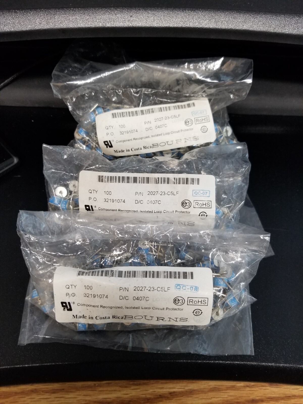 (1x) 2027-23-C5LF BOURNS GDT 230V 10KA 2 POLE TH